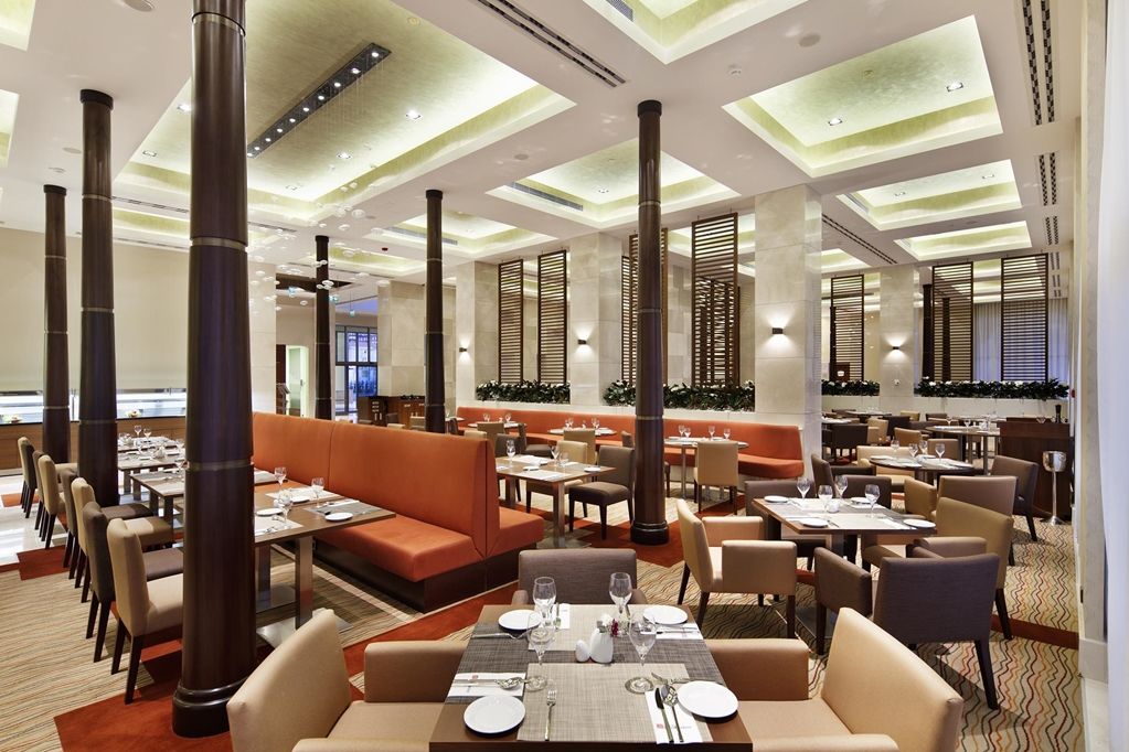 Hilton Garden Inn Dandong Restoran fotoğraf